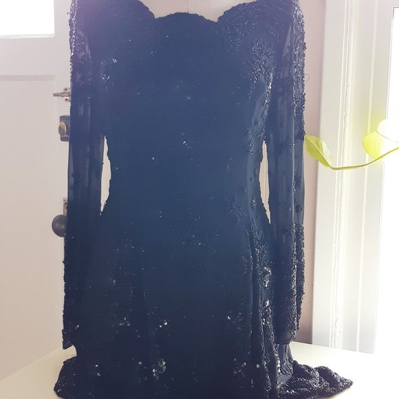 Knee Length Silk and Glass Bead Black Tie by Oleg Cassini dress - Picture 5 of 6